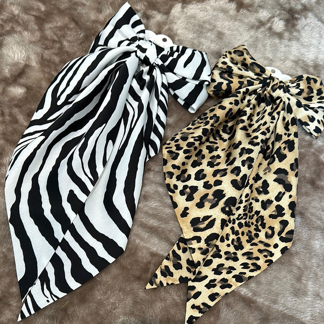 A033 - Animal Print Hair Bow