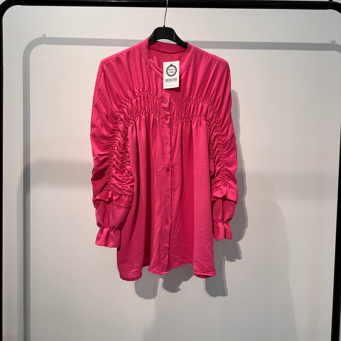 1541 - RUFFLE 3/4 SLEEVE TOP