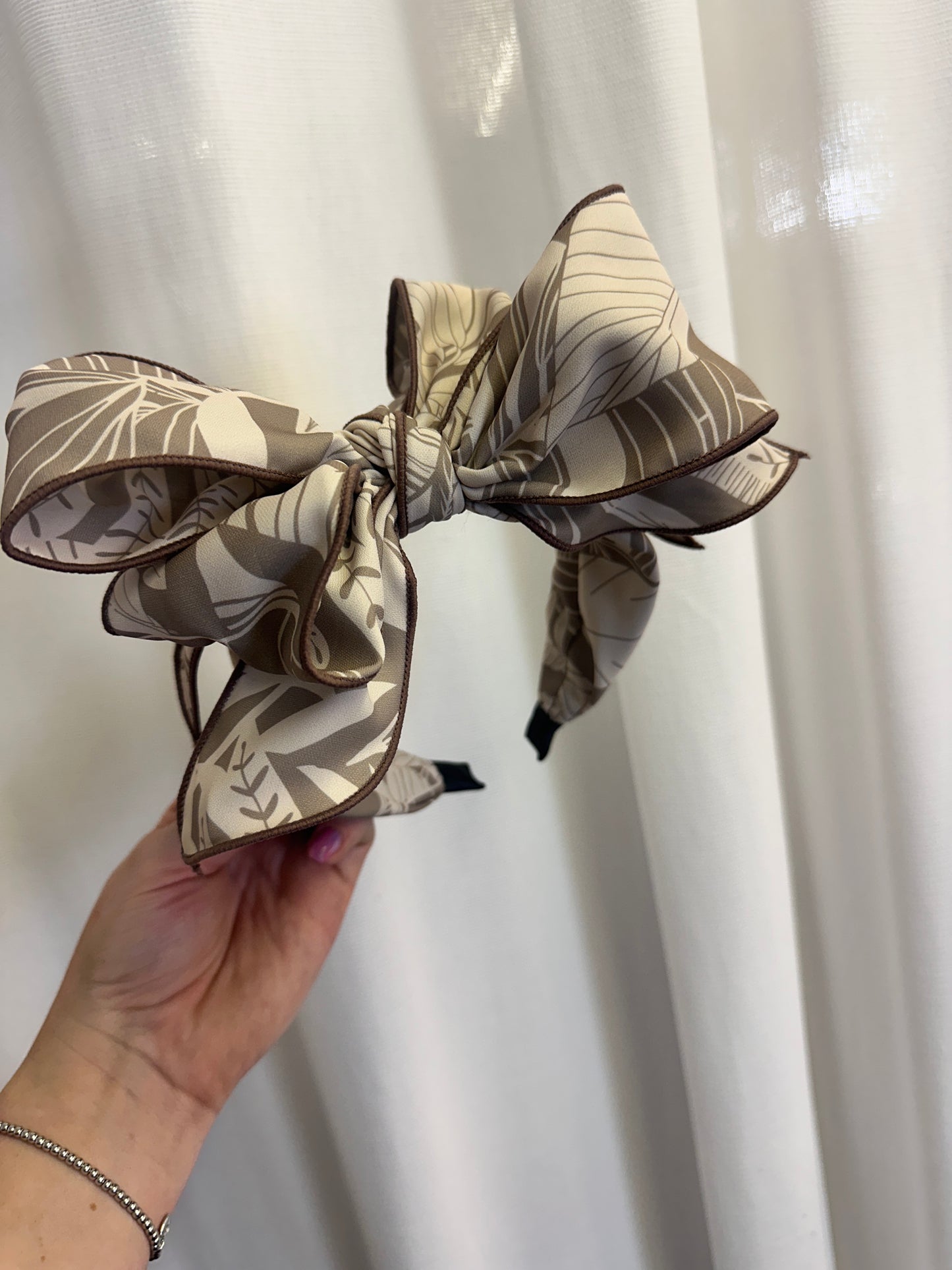 A118 - Leaf Print Double Bow Headband