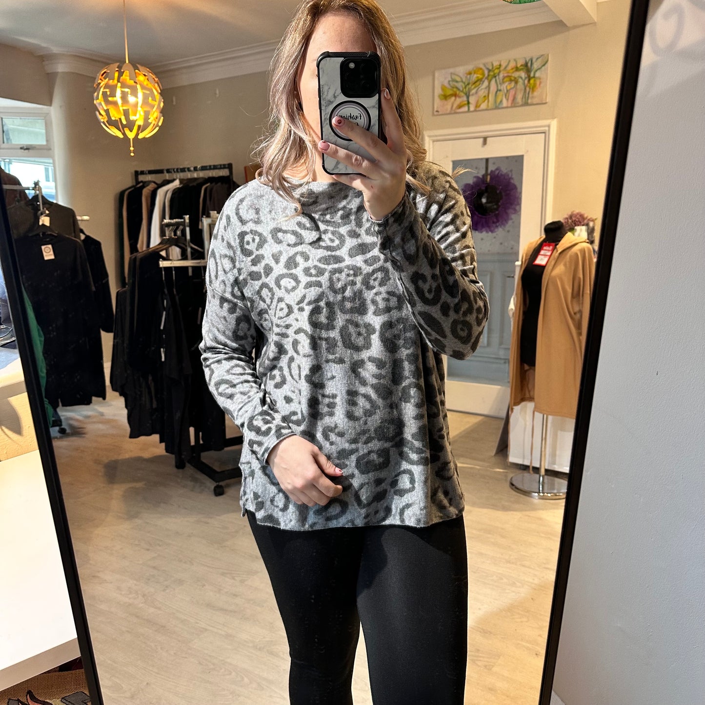 1424 - SOFT KNIT LEOPARD TOP