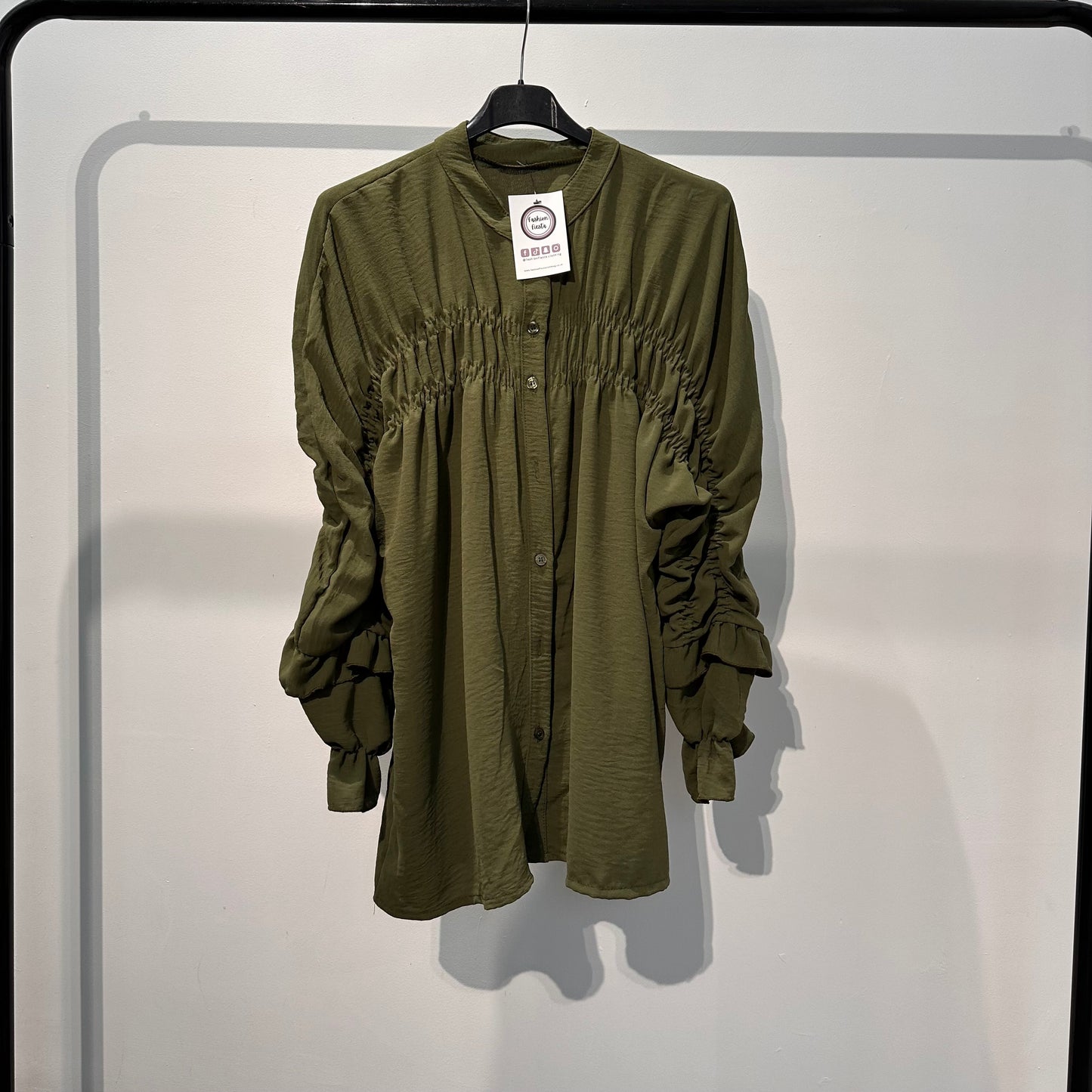 1541 - RUFFLE 3/4 SLEEVE TOP