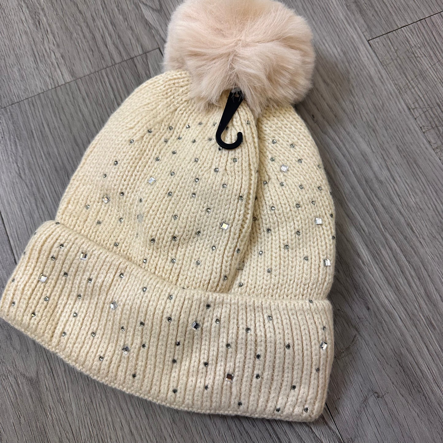 A088 - Sparkle Fleece Lined Fur Bobble Hat