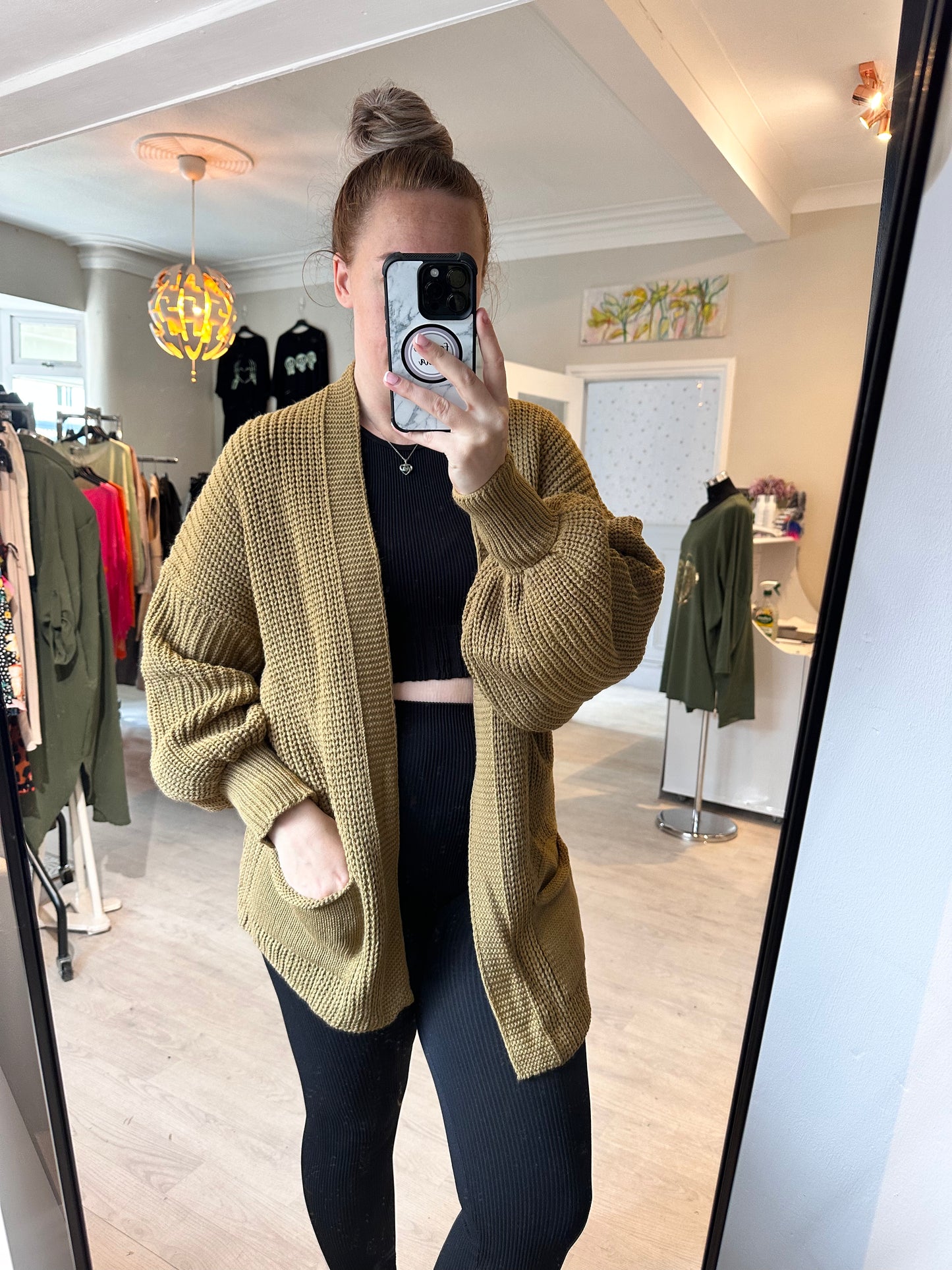 1374 - SHORT BALLOON SLEEVE CARDIGAN