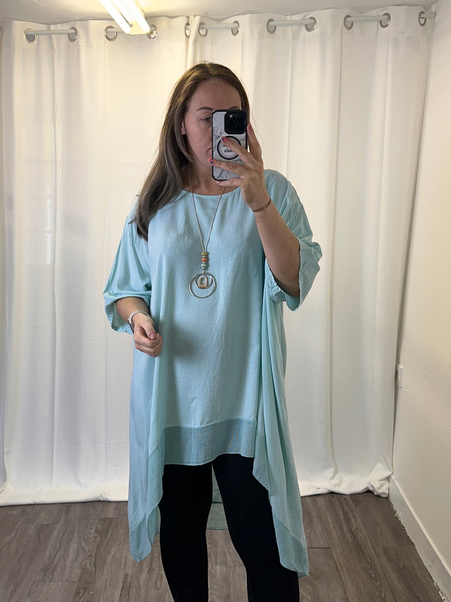 1696 - Oversized Top with Necklace