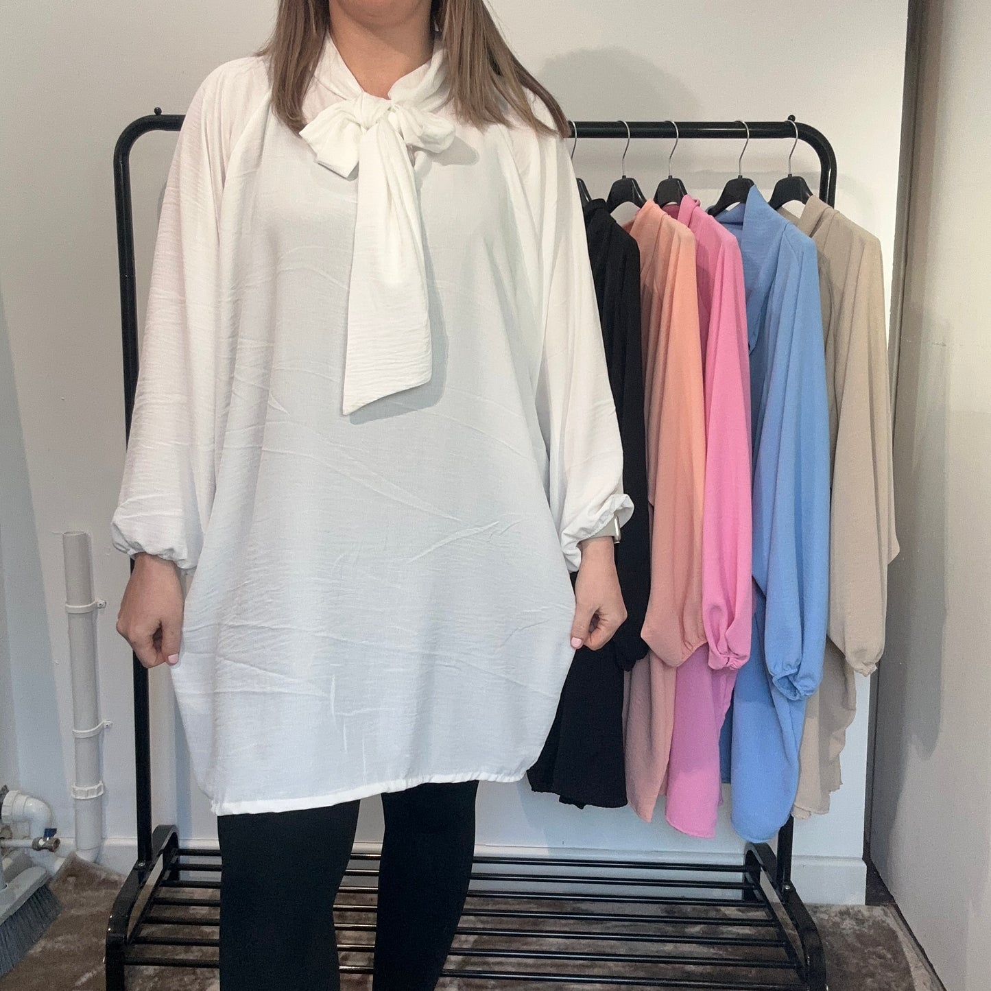 1530 - PUSSY BOW BALLOON SLEEVE TOP