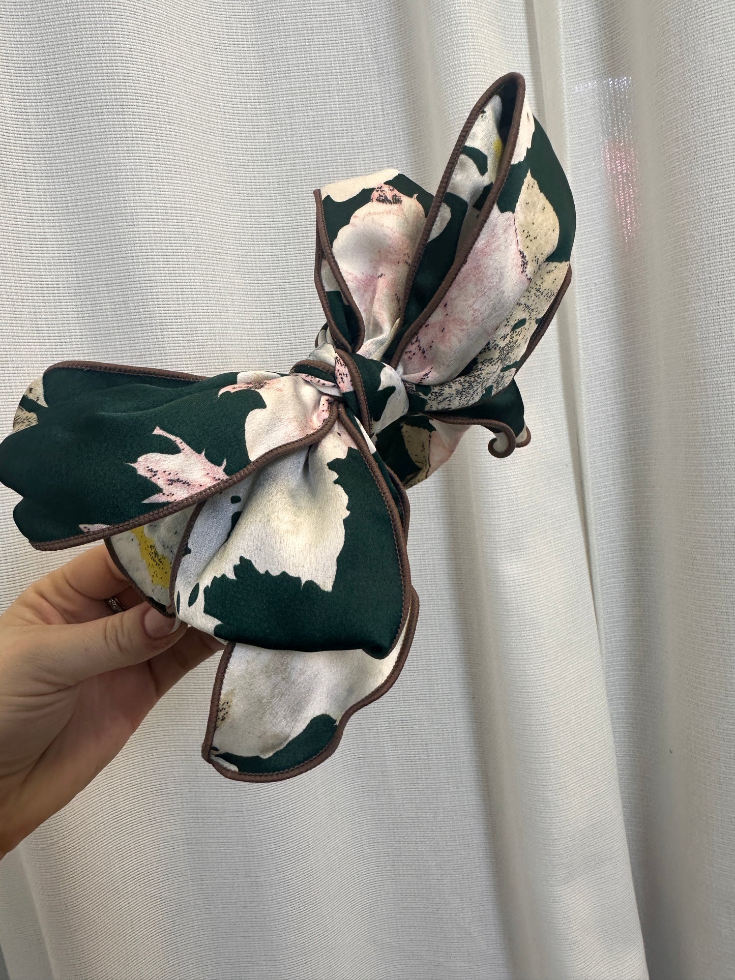 A129 - Green Floral Double Bow Headband