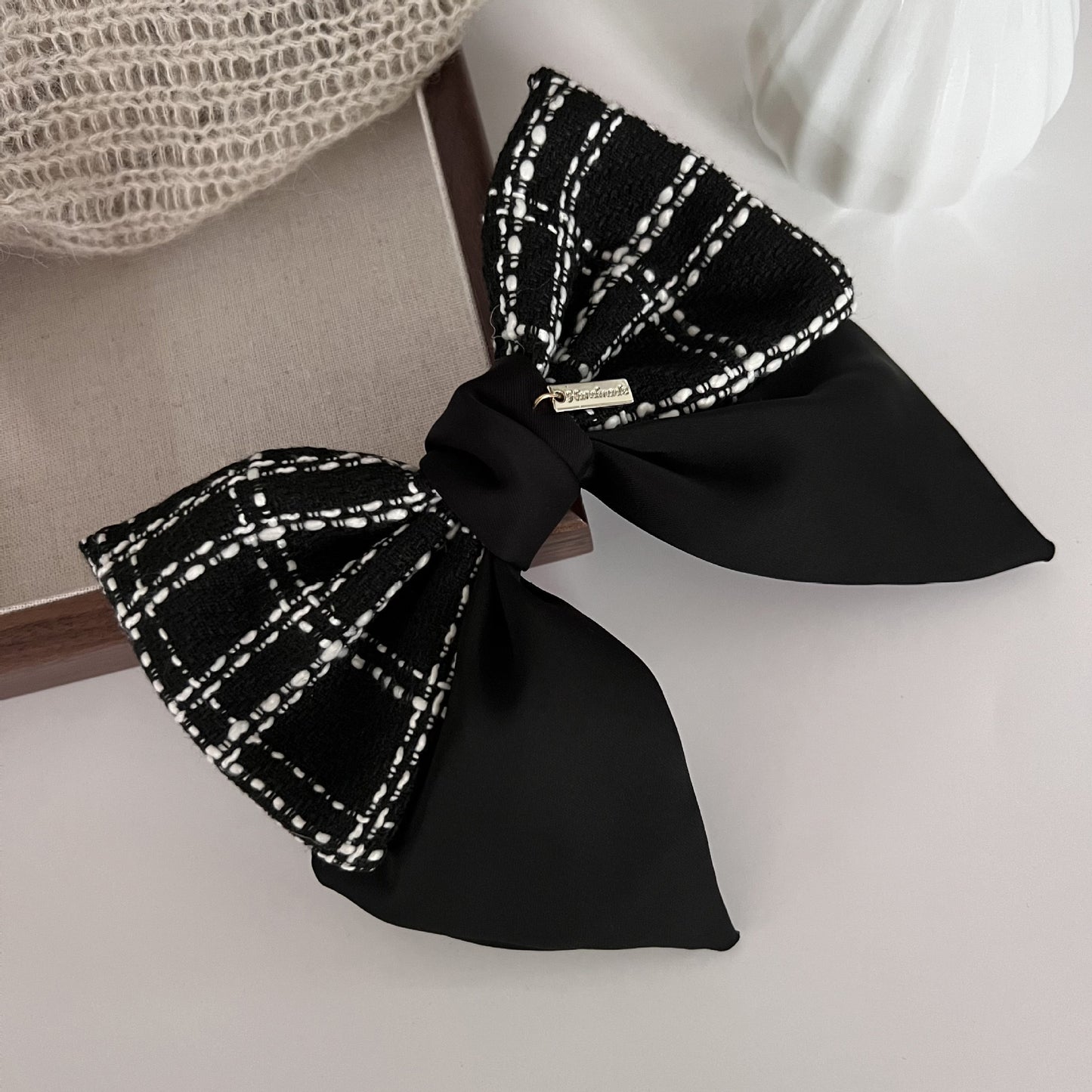 A081 - Stitch Detail Hair Bow