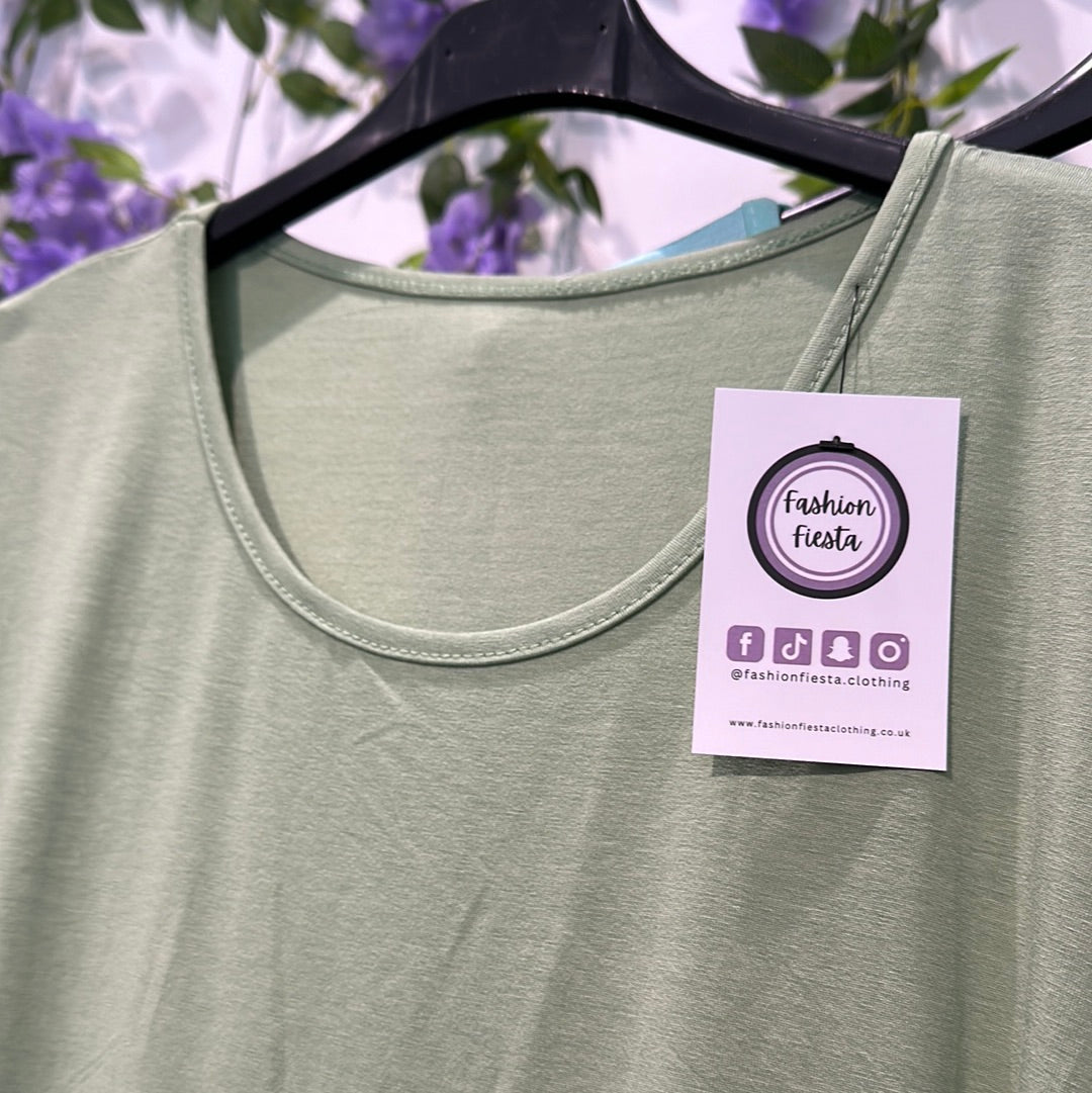 1677 - Plain Round Neck TShirt