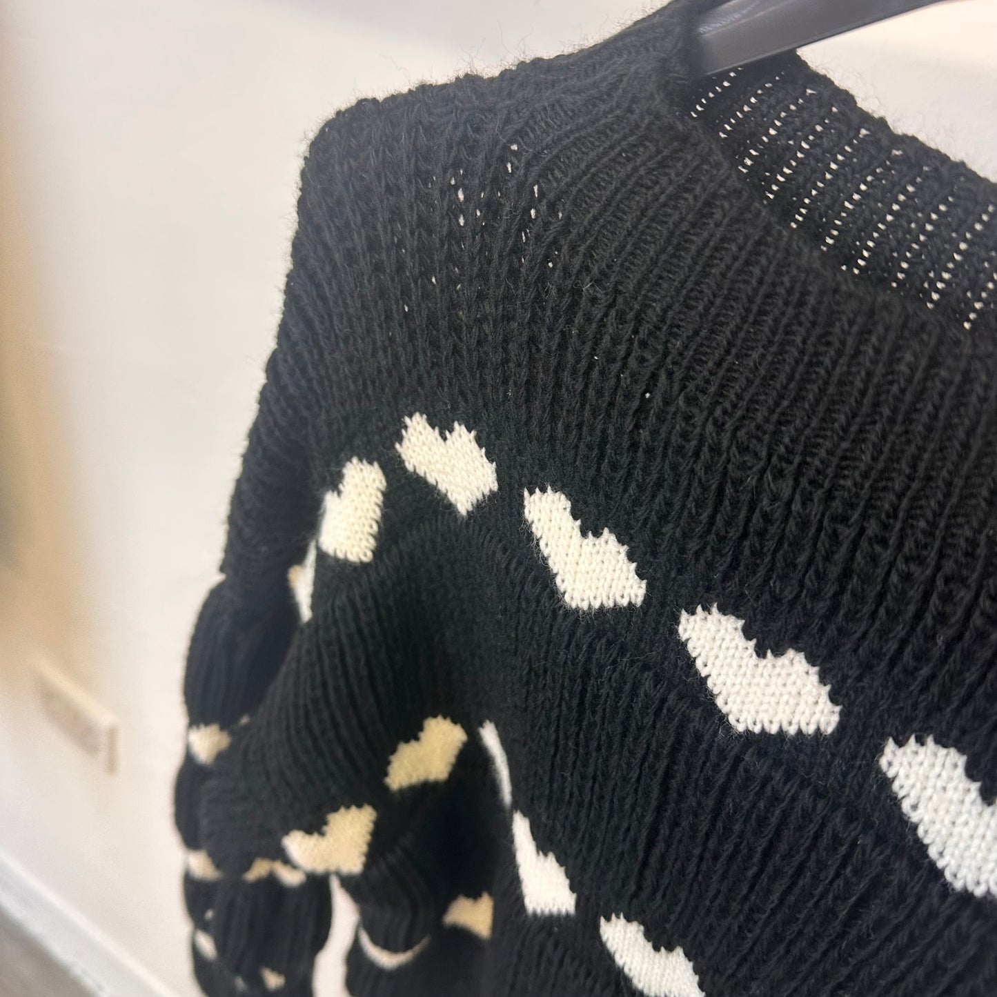 1869 - Heart Detail Knit Sweater