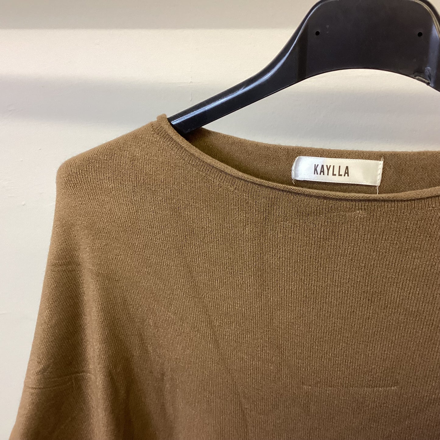 1879 - Lightweight Super Soft Touch Top