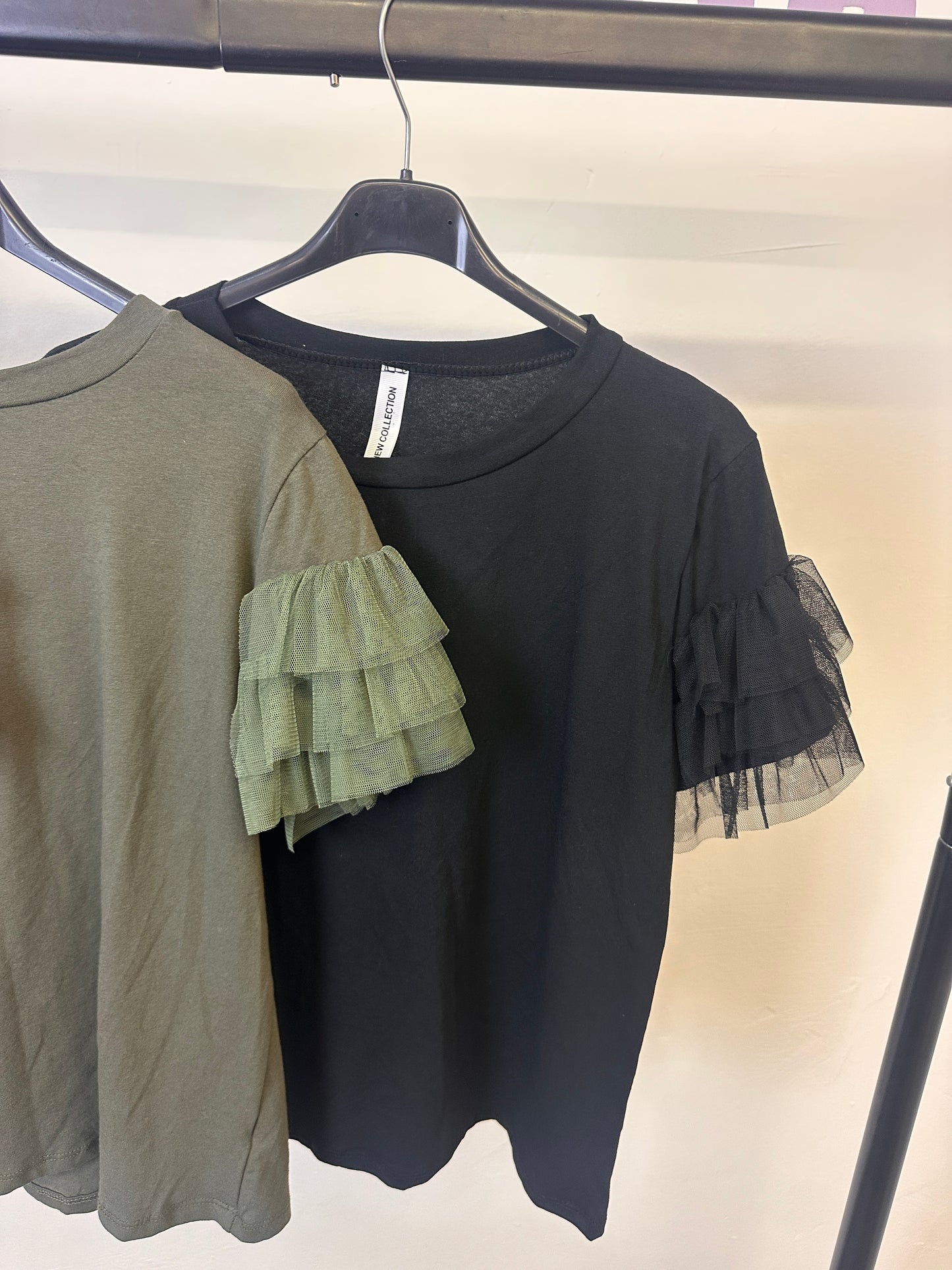 1977 - Ruffle Frill T-Shirt