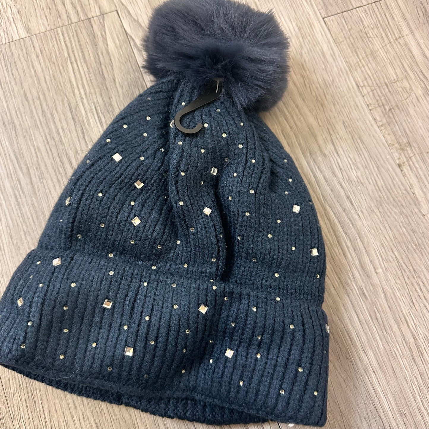 A088 - Sparkle Fleece Lined Fur Bobble Hat