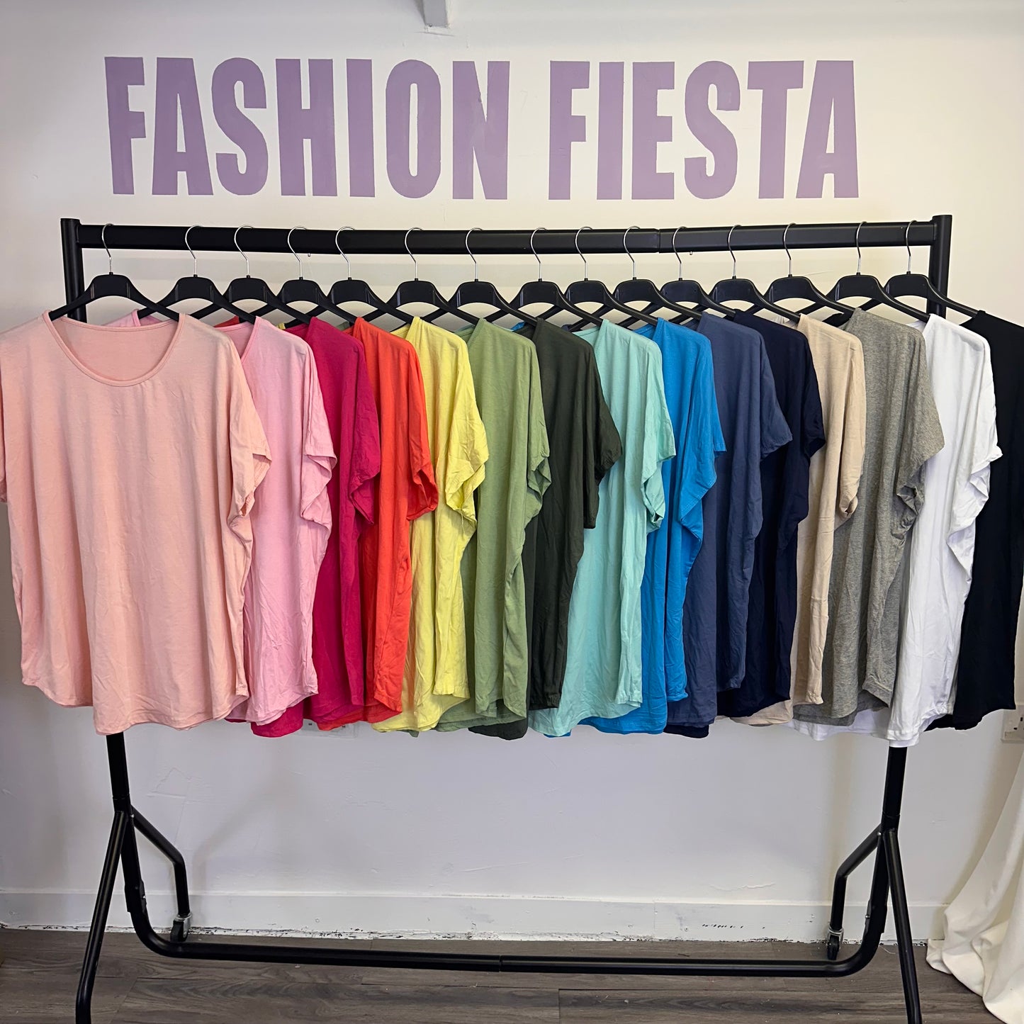 1677 - Plain Round Neck TShirt