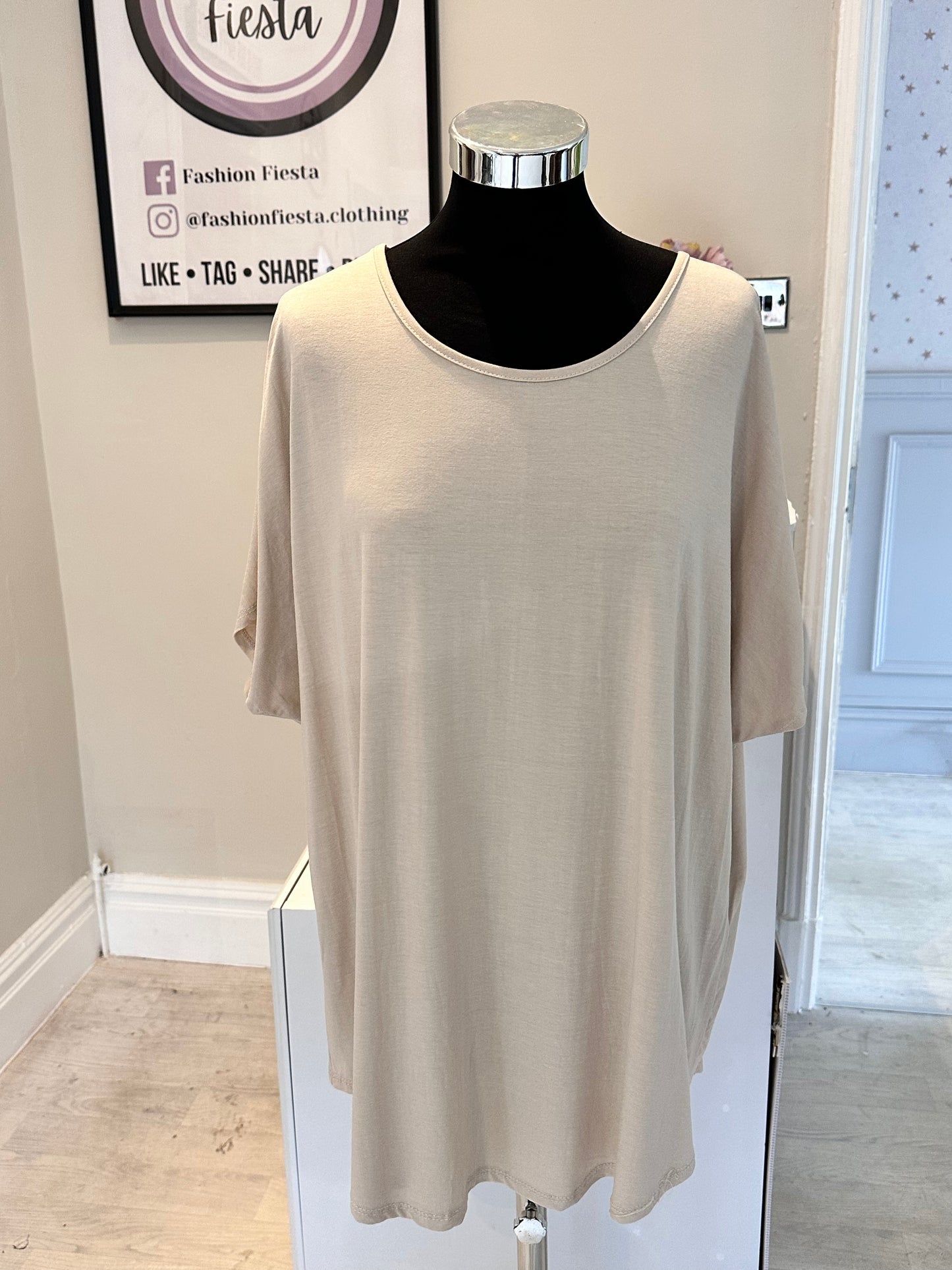 1390 - PLAIN T-SHIRT