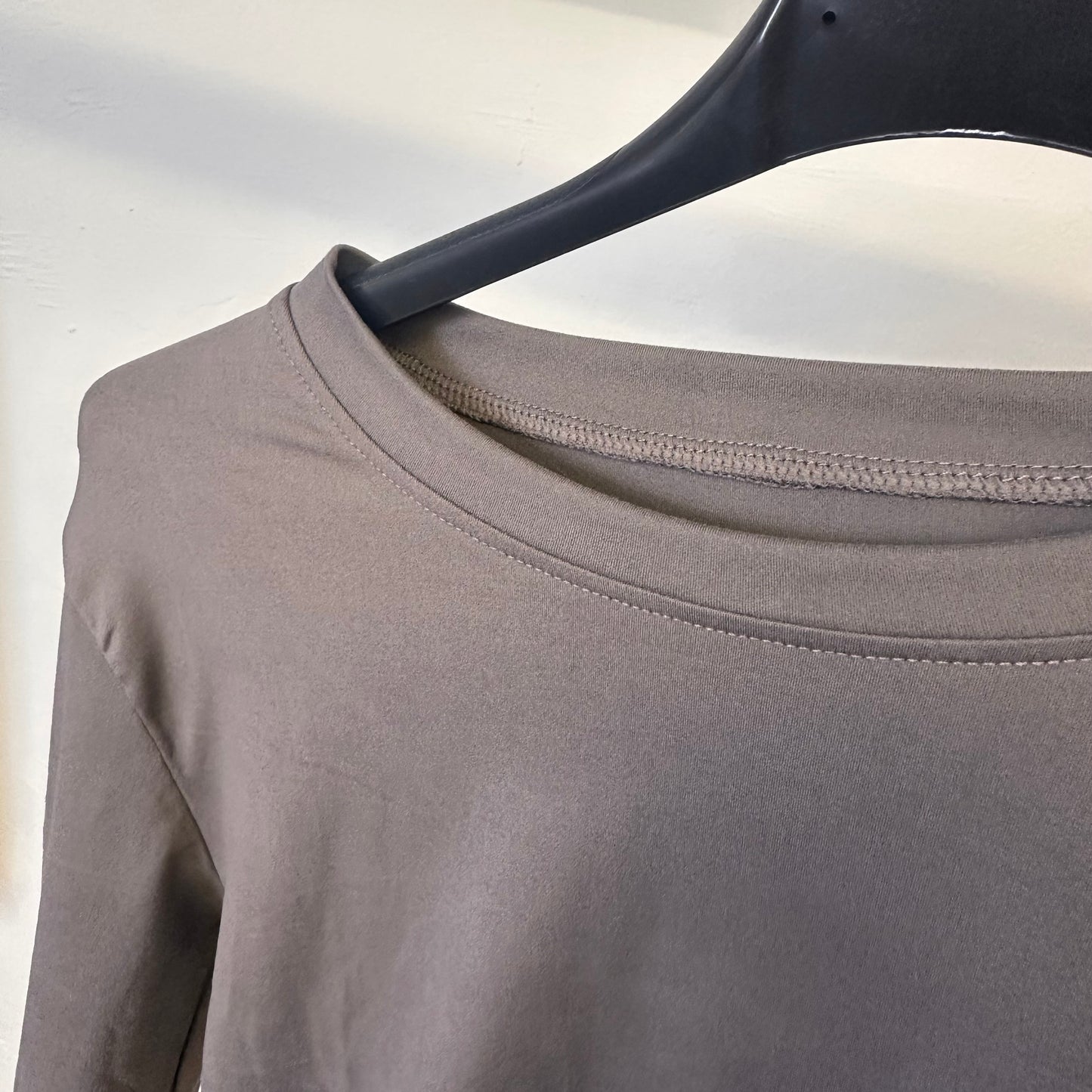 1904 - Long Sleeve Basic Top
