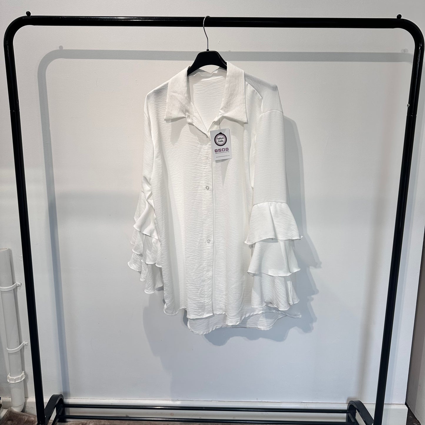 1528 - FRILL SLEEVE BUTTON TOP