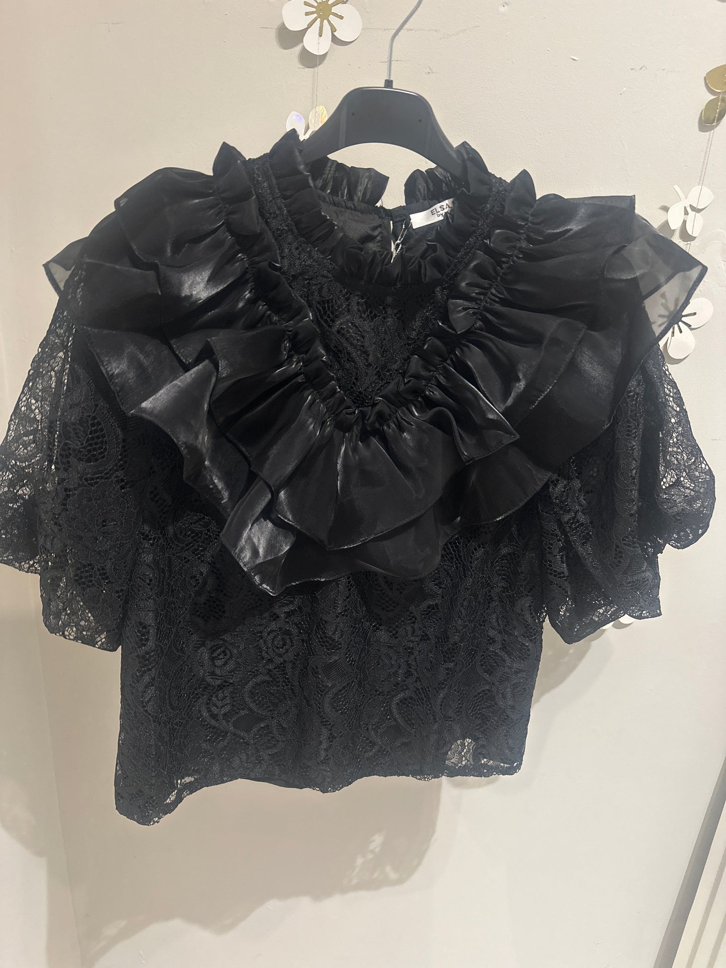 1970 - Ruffle Detail Lace Short Sleeve Blouse With Frill Neck
