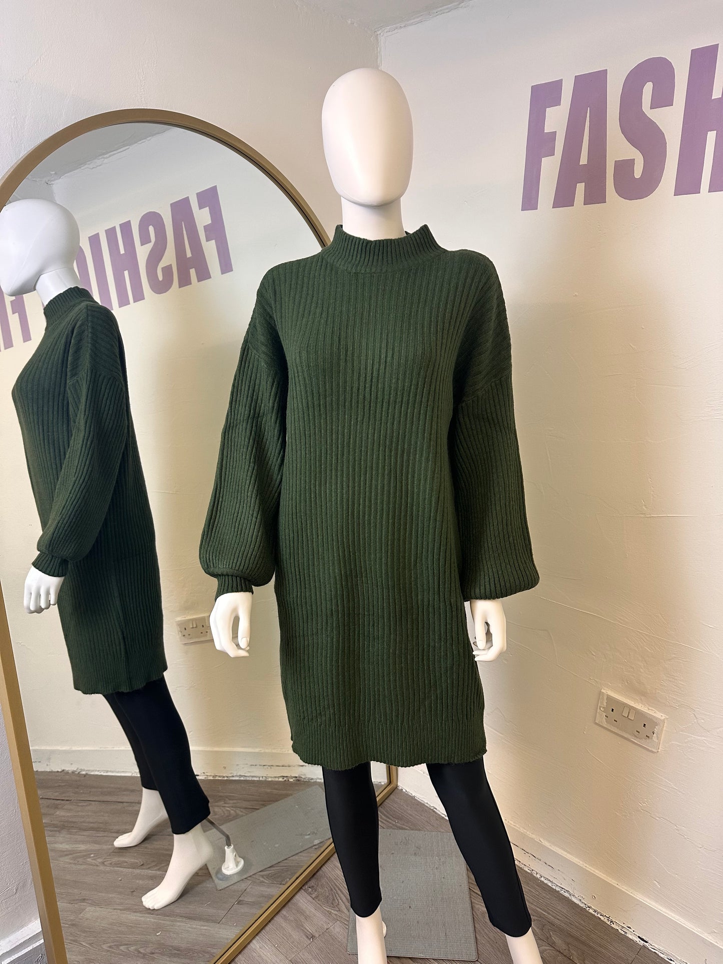 1891 - Ribbed Jumper Dress