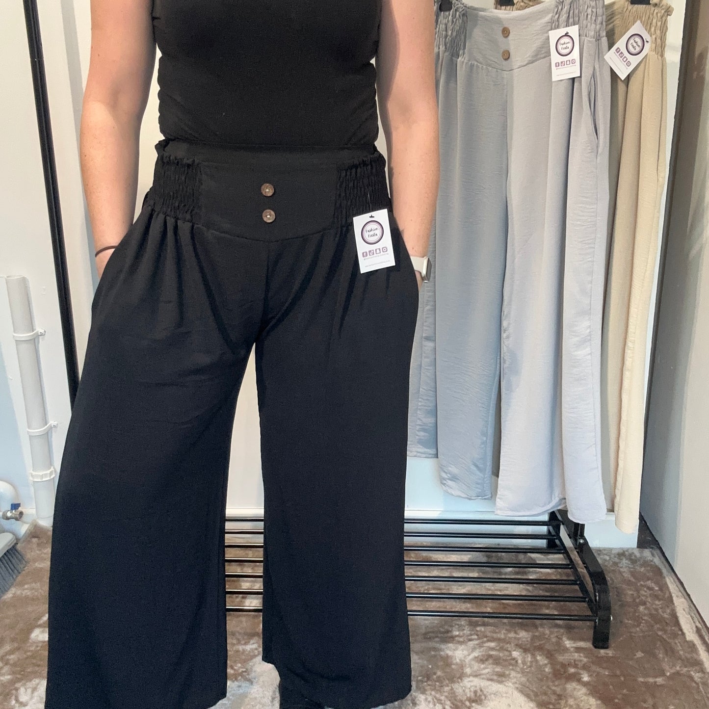 1533 - WIDE LEG POCKET BUTTON DETAIL PANTS