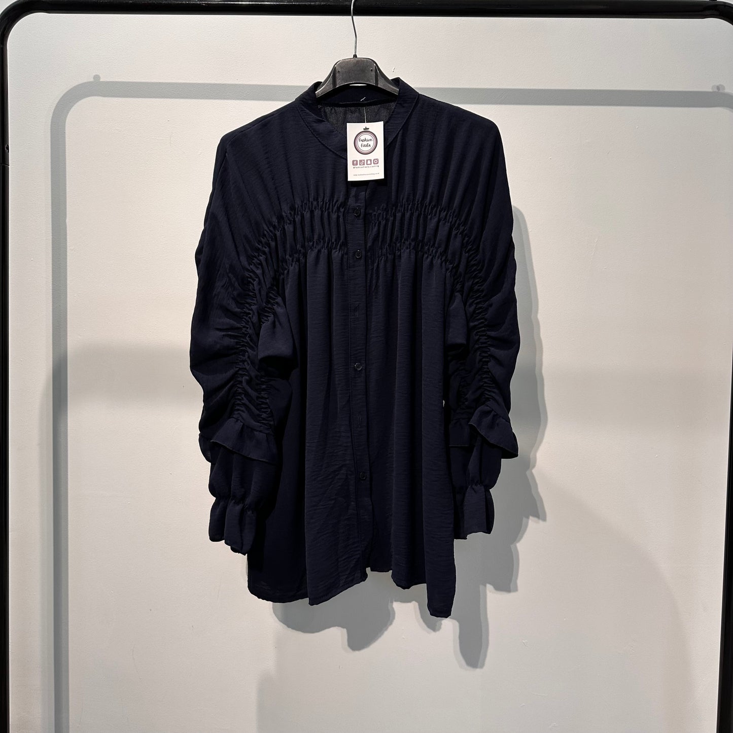 1541 - RUFFLE 3/4 SLEEVE TOP