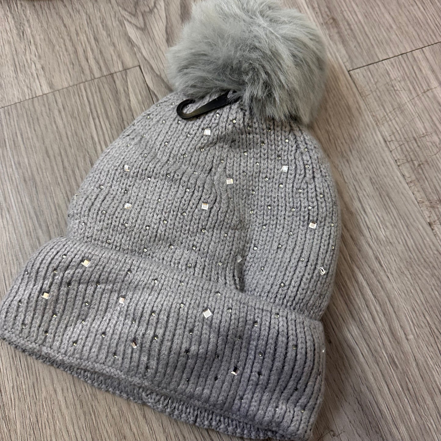 A088 - Sparkle Fleece Lined Fur Bobble Hat