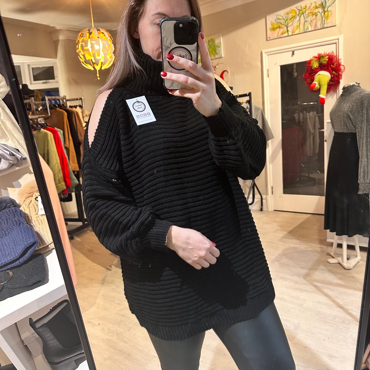 1485 - CHUNKY KNIT POLAR NECK COLD SHOULDER JUMPER