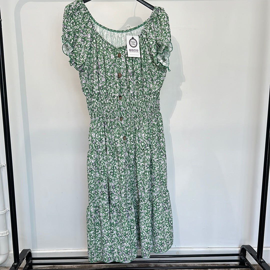 1591 - Ditsy Floral Knee Length Dress