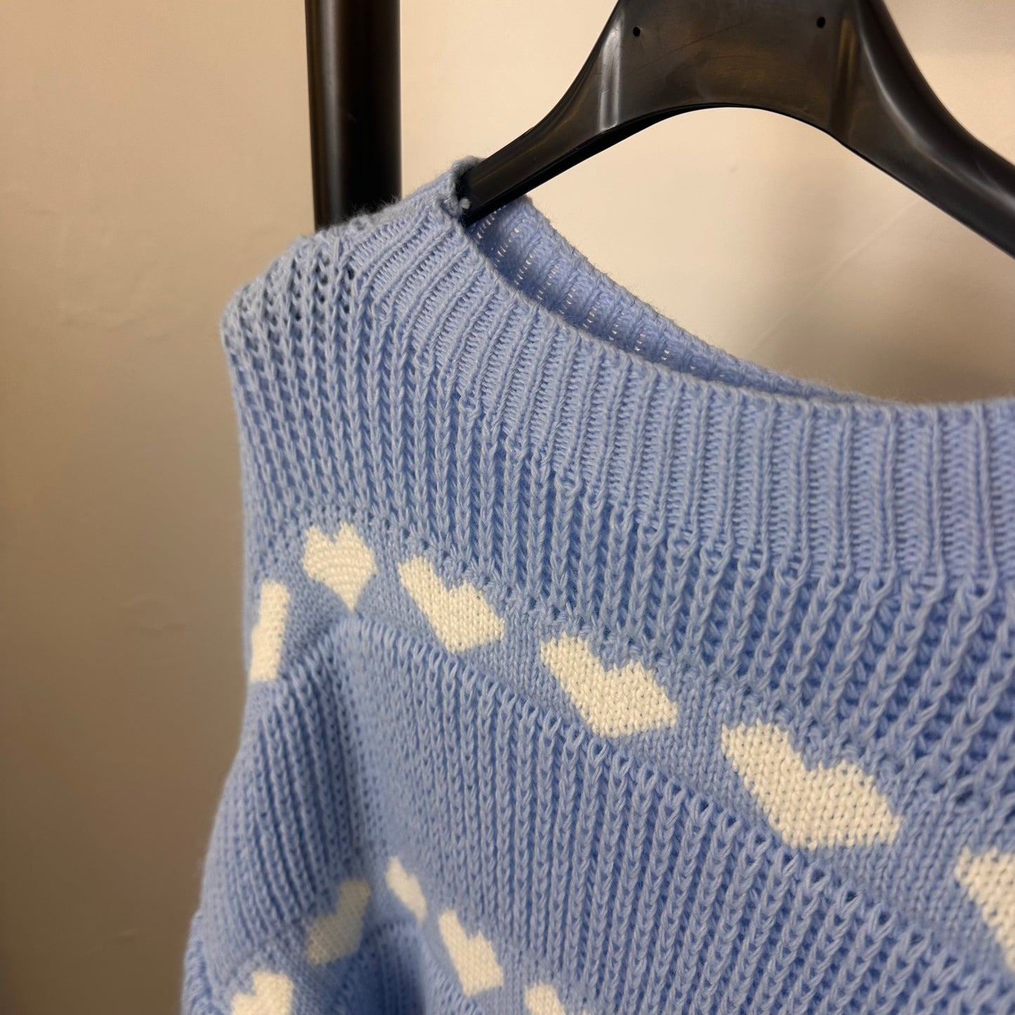 1869 - Heart Detail Knit Sweater