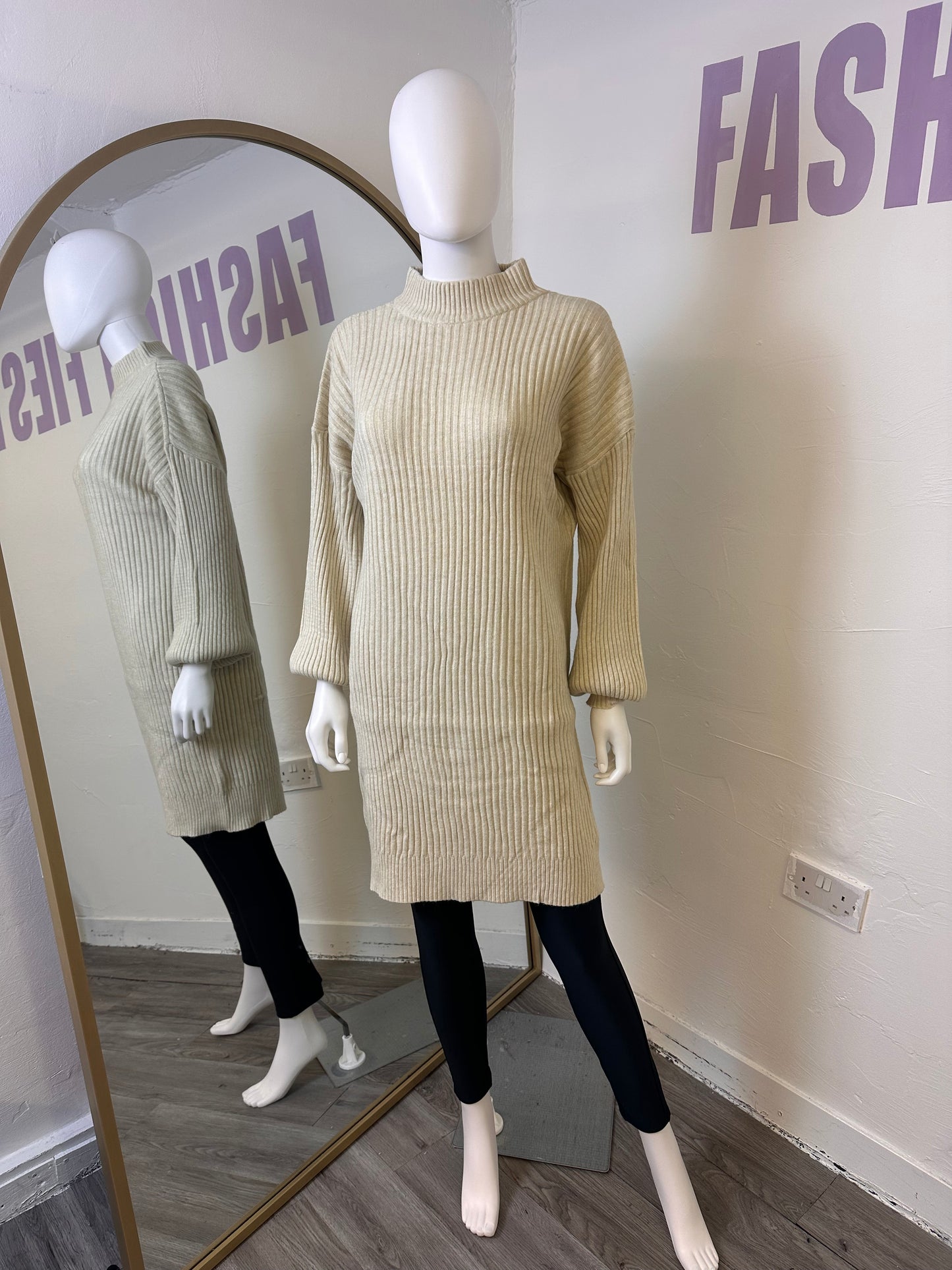 1891 - Ribbed Jumper Dress