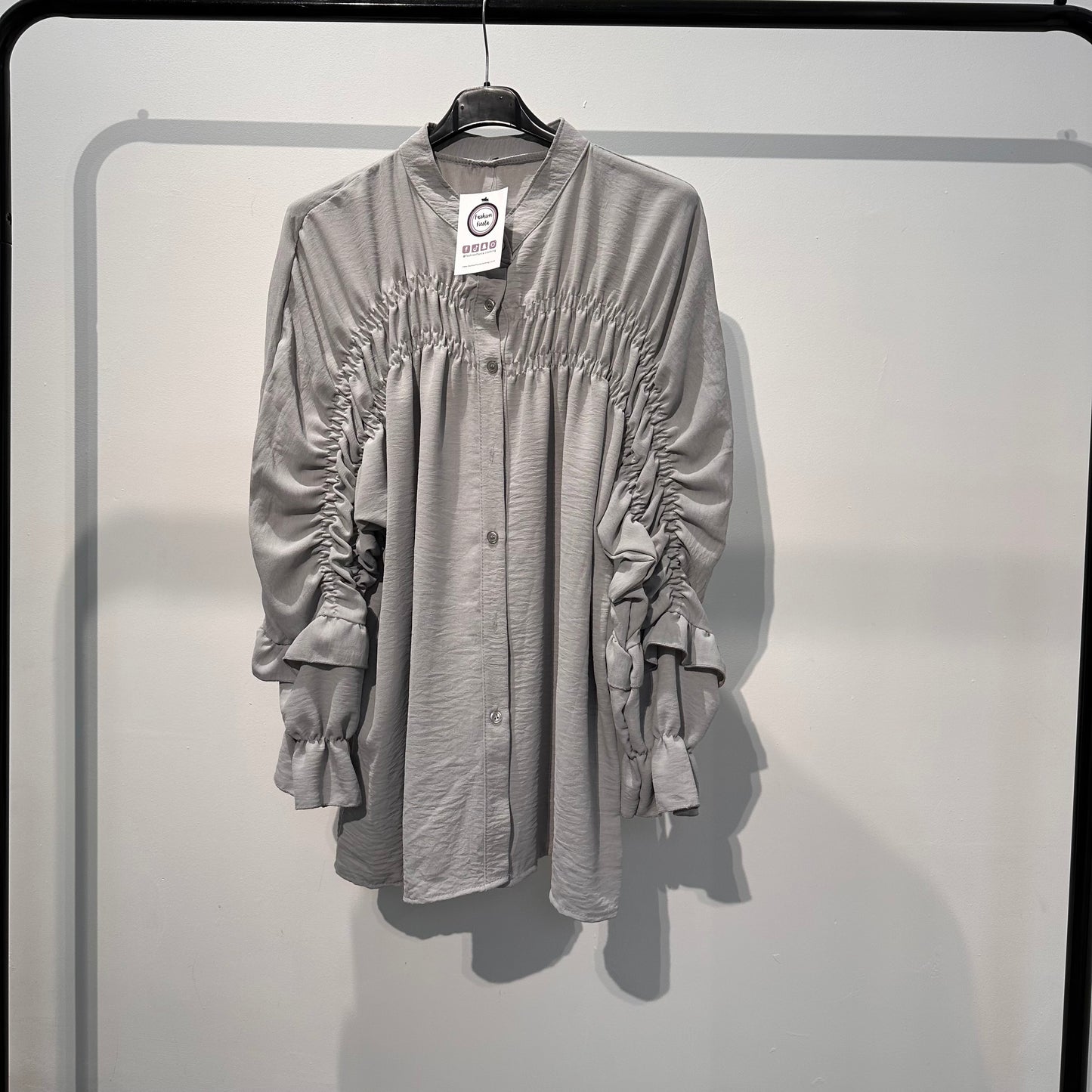 1541 - RUFFLE 3/4 SLEEVE TOP