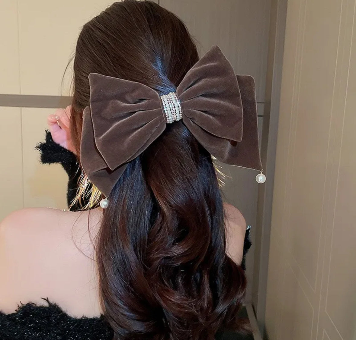 A080 - XL Pearl Detail Hair Bow