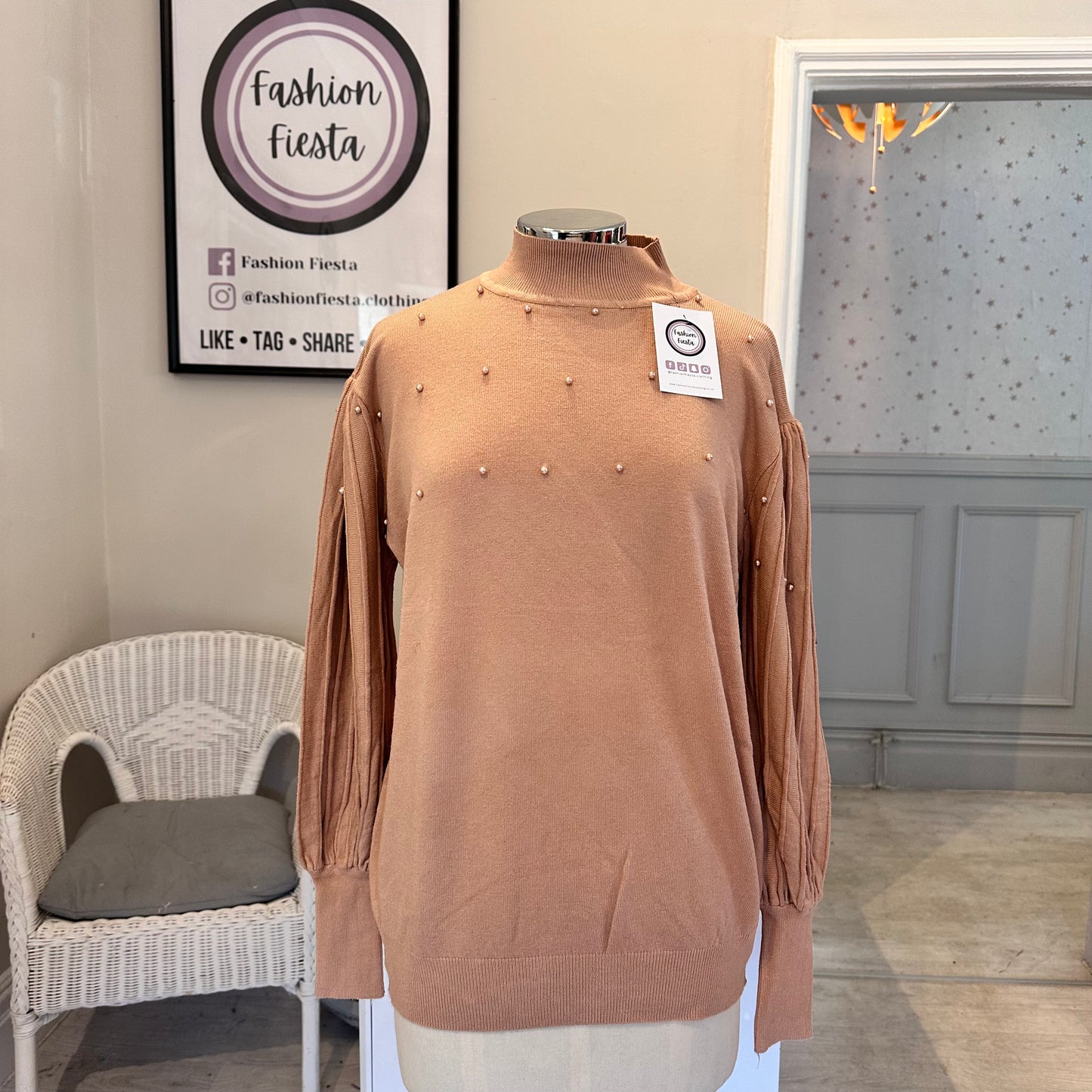 1490 - BALLOON SLEEVE PEARL JUMPER