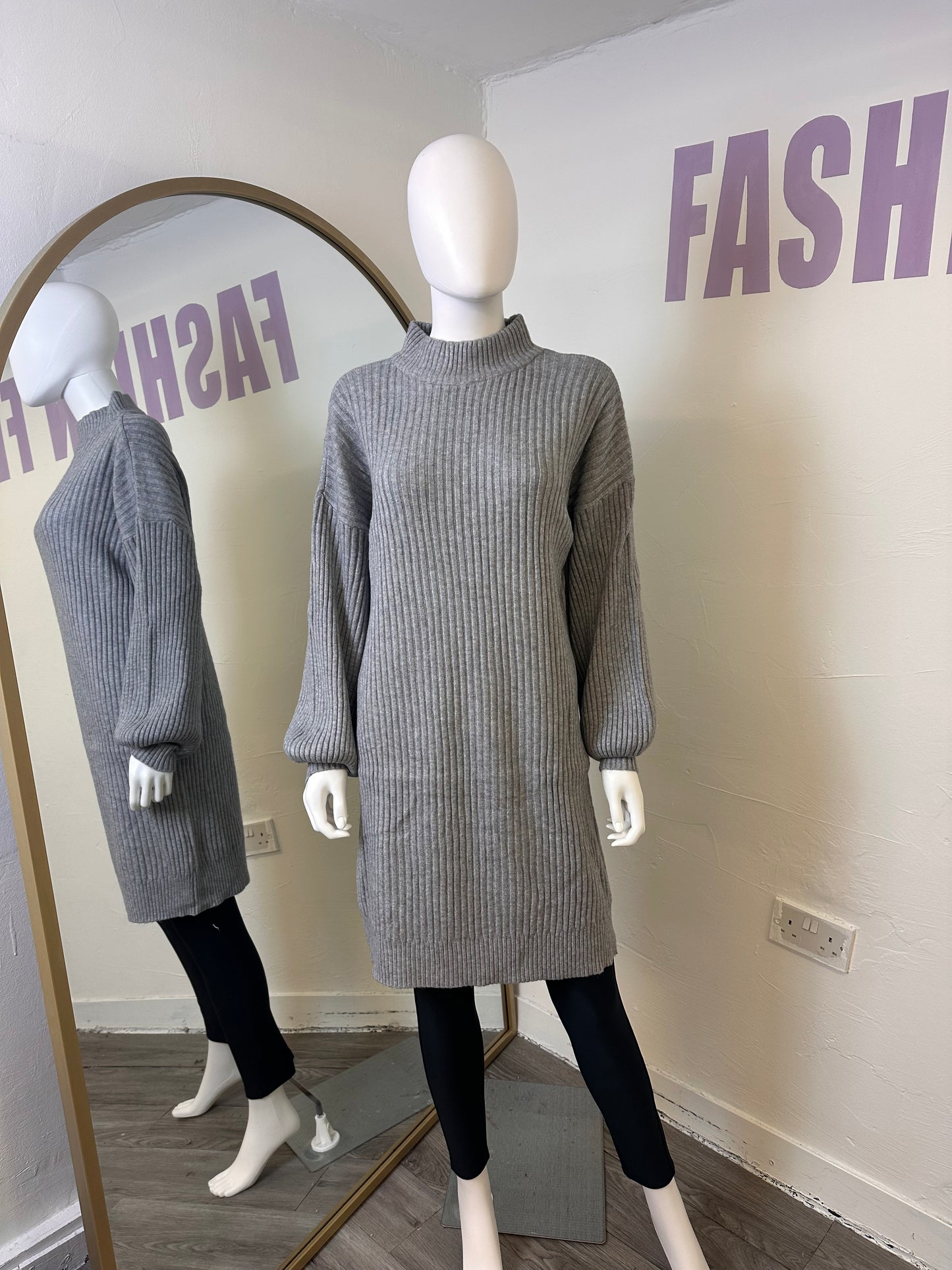 1891 - Ribbed Jumper Dress