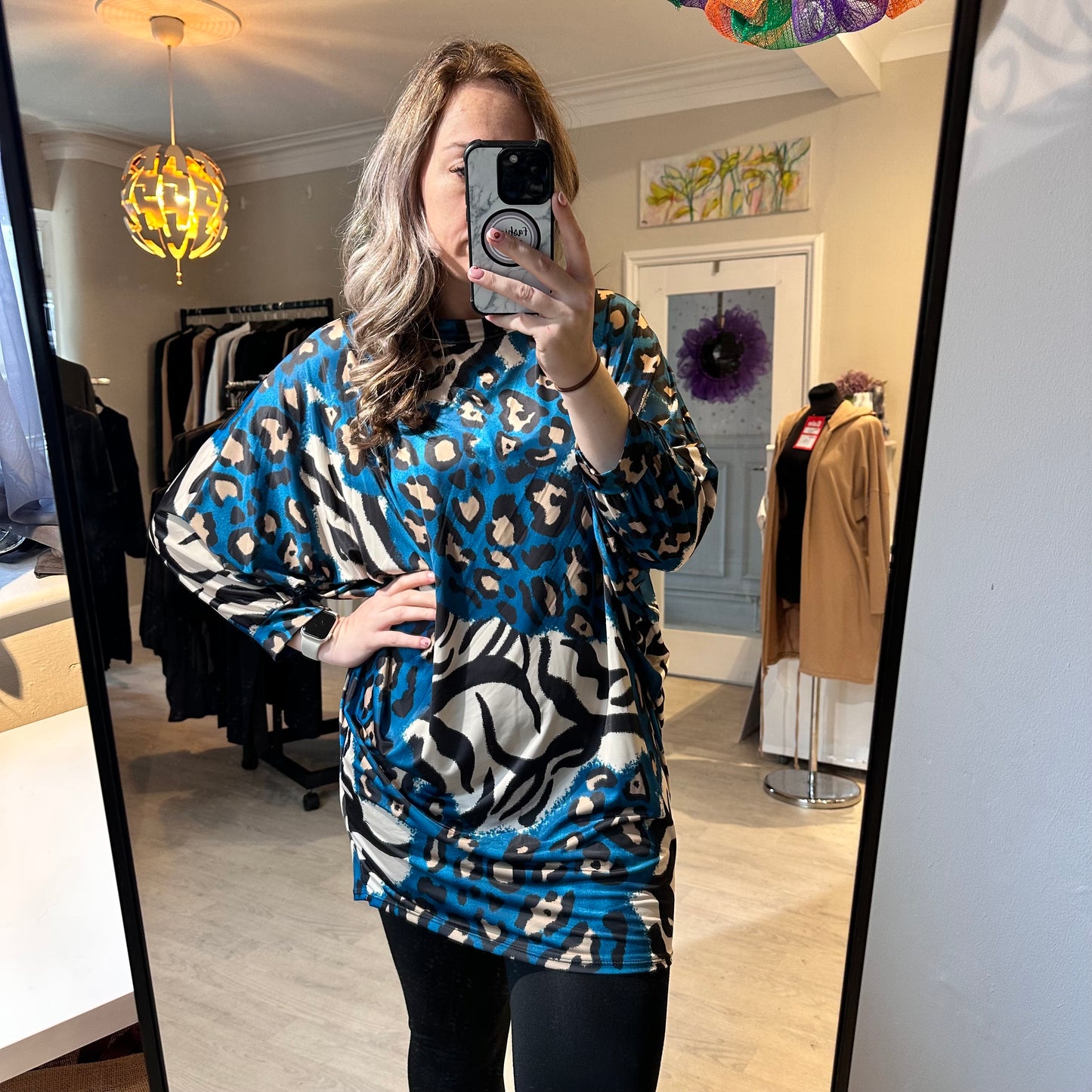 1429 - BATWING ANIMAL PRINT TUNIC