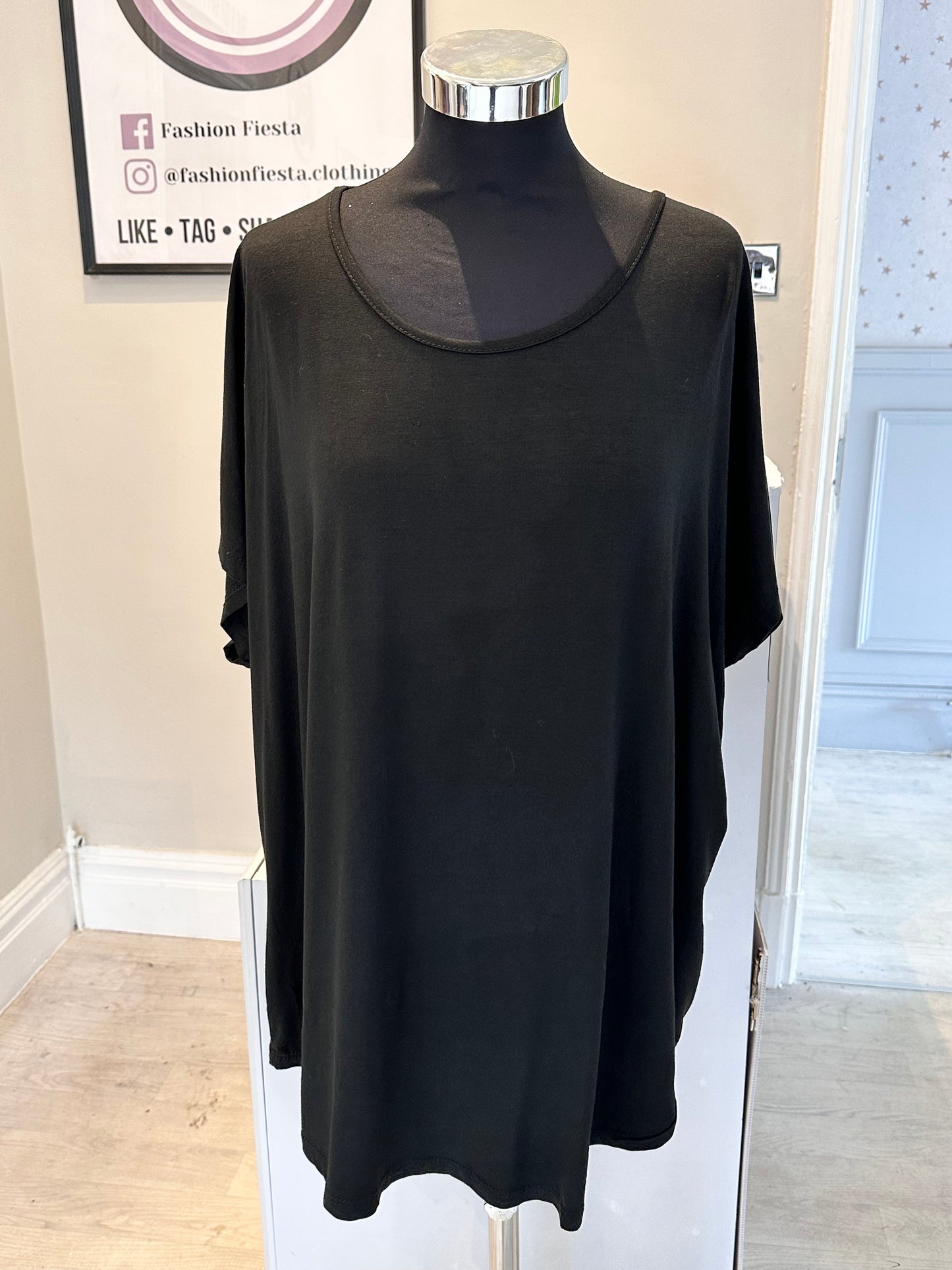 1390 - PLAIN T-SHIRT