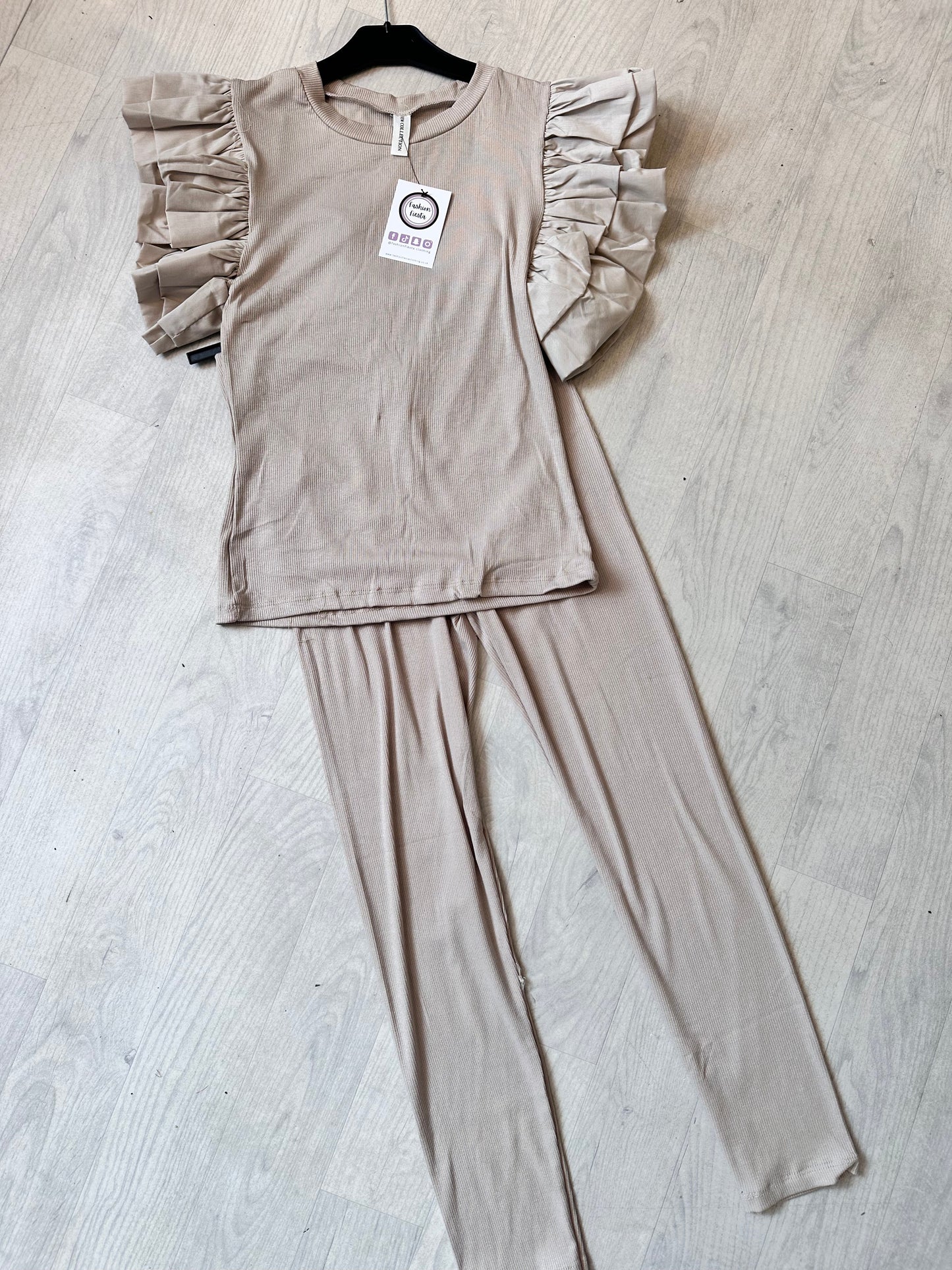 1342 - SHORT FRILL SLEEVE RIBBED LOUNGEWEAR SET