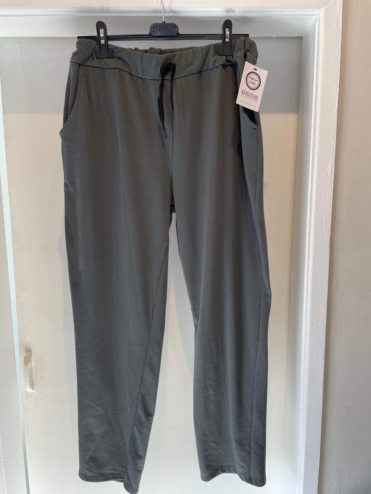 1383 - PLAIN POCKET PANTS
