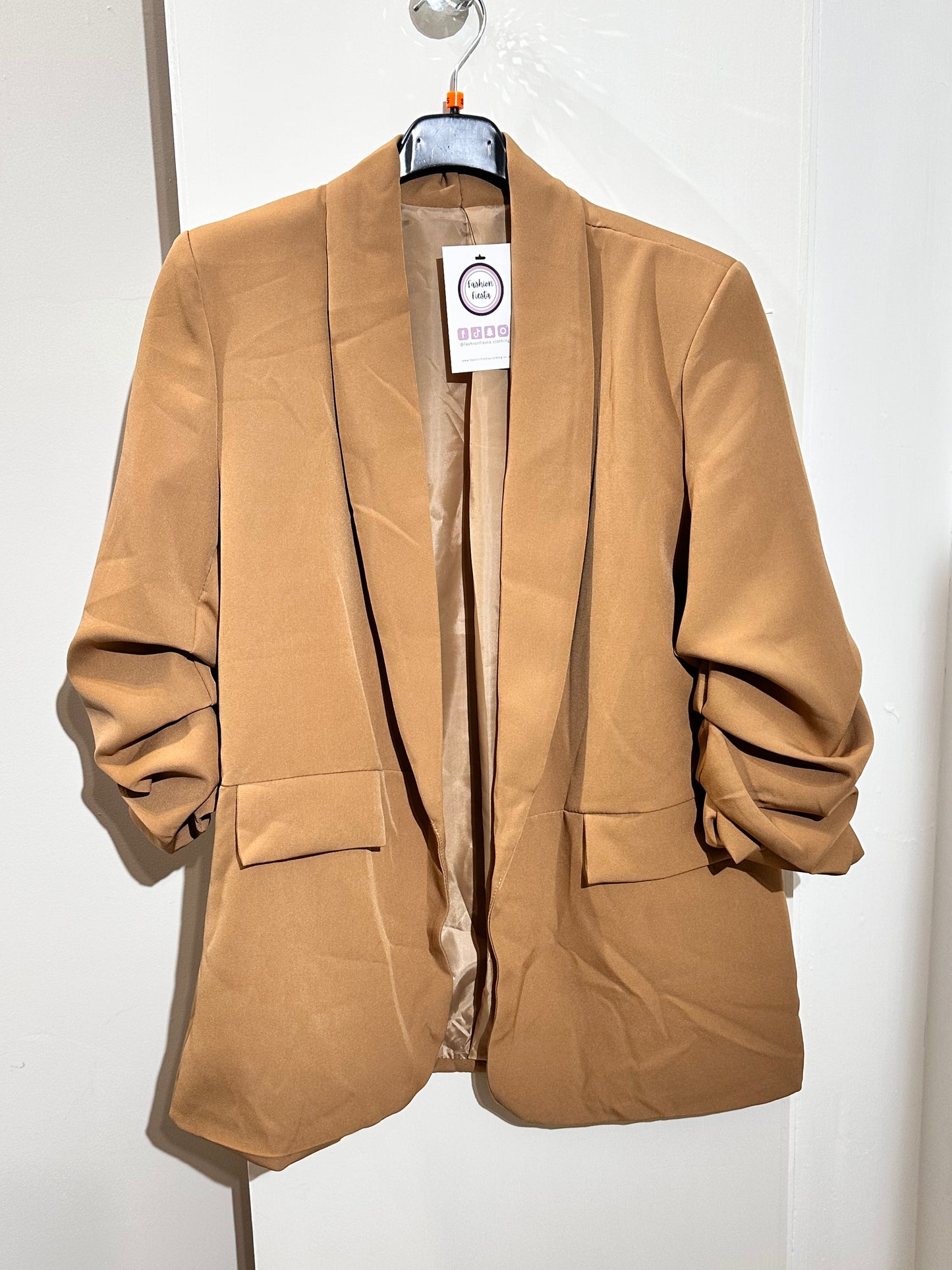1171 - RUCHED SLEEVE BLAZER