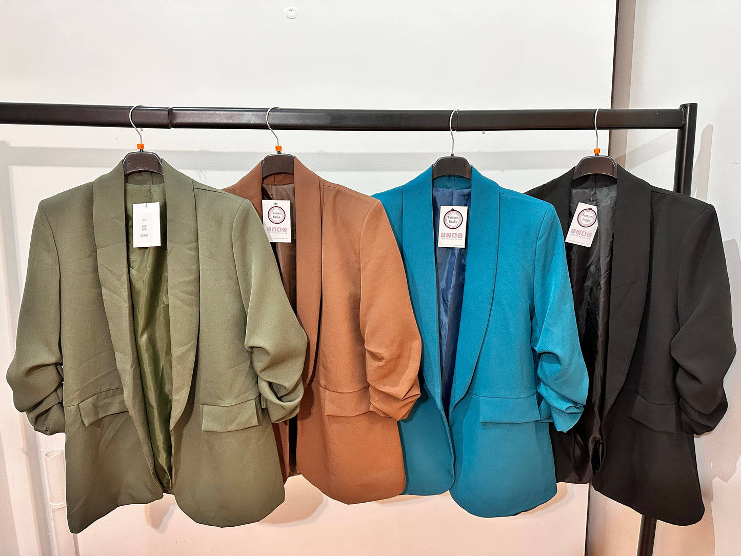 1171 - RUCHED SLEEVE BLAZER