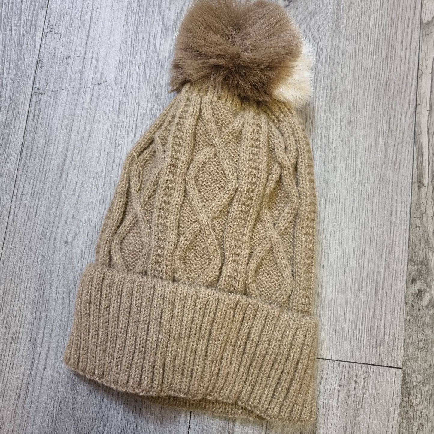 A093 - Duo Pom Colour Hat