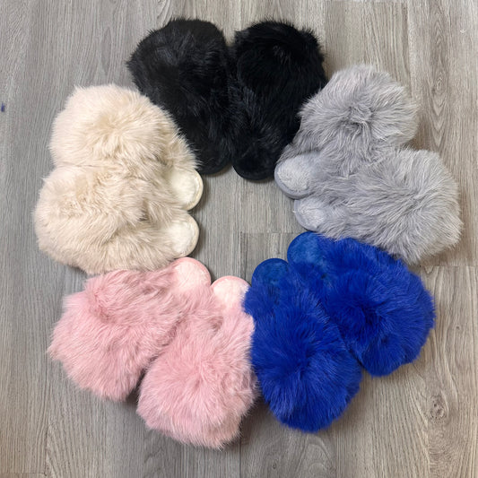 S1027 - Extra Fluffy Slippers