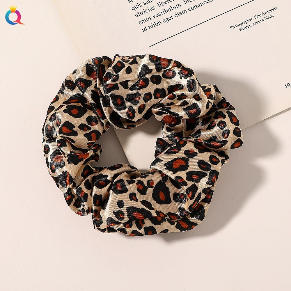 A019 - MEDIUM SCRUNCHIE