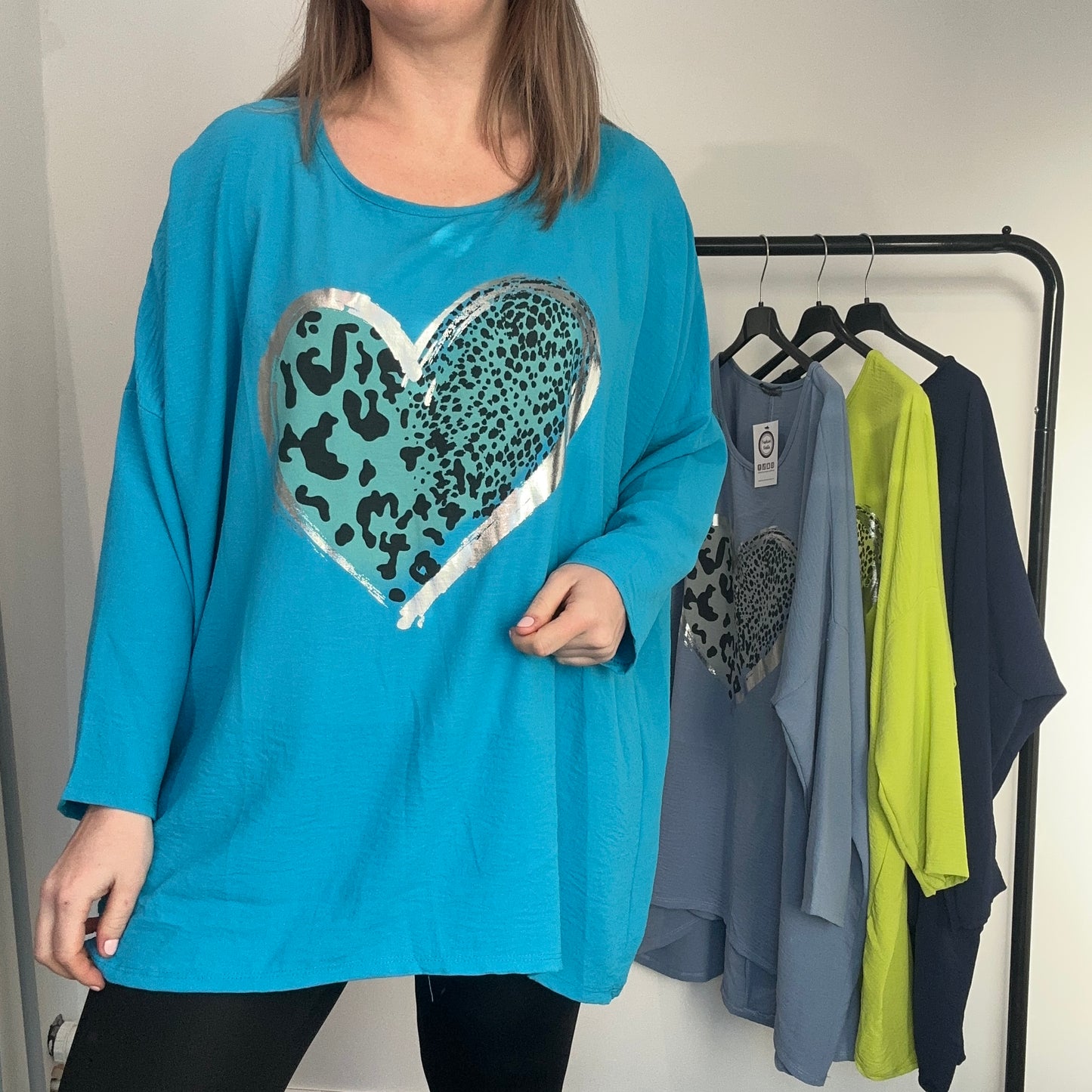 1532 - LEOPARD HEART 3/4 SLEEVE TOP