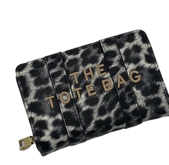 A126 - Animal Print Purse