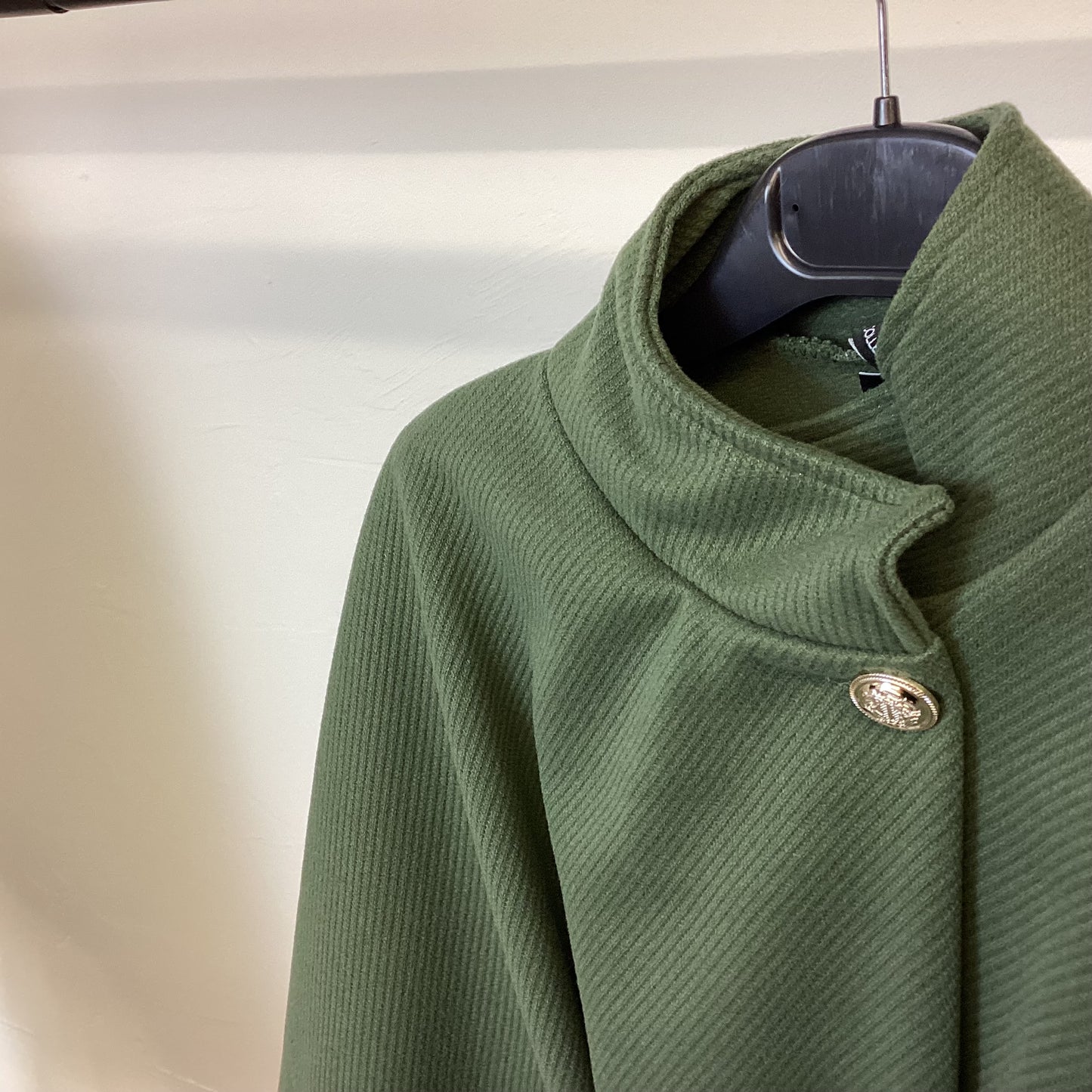 1425 - BELTED CAPE