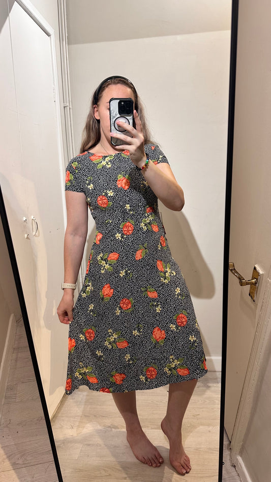1367 - BLACK AND WHITE FLORAL MIDI DRESS