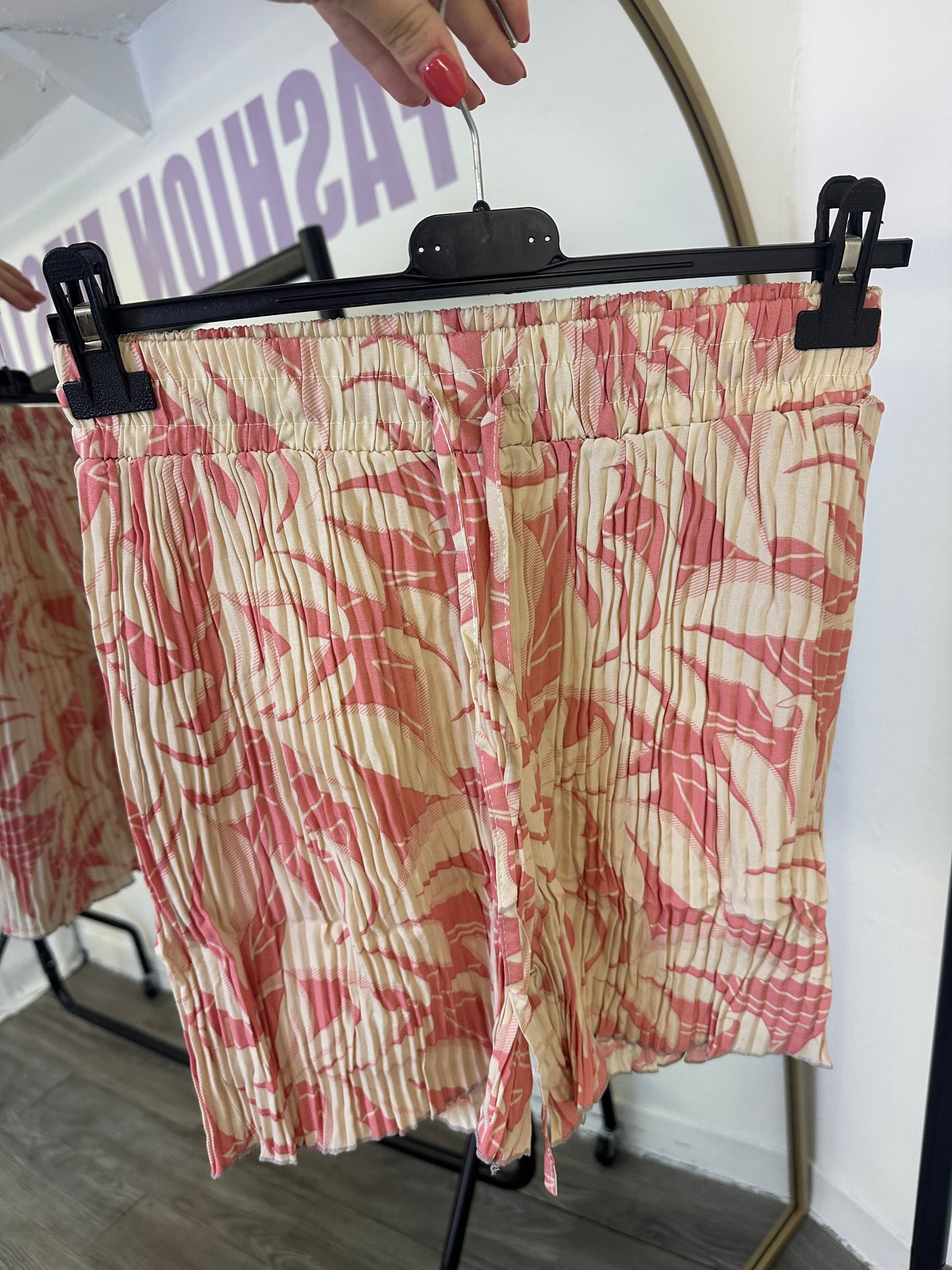 1934 - Leaf Pattern Shorts