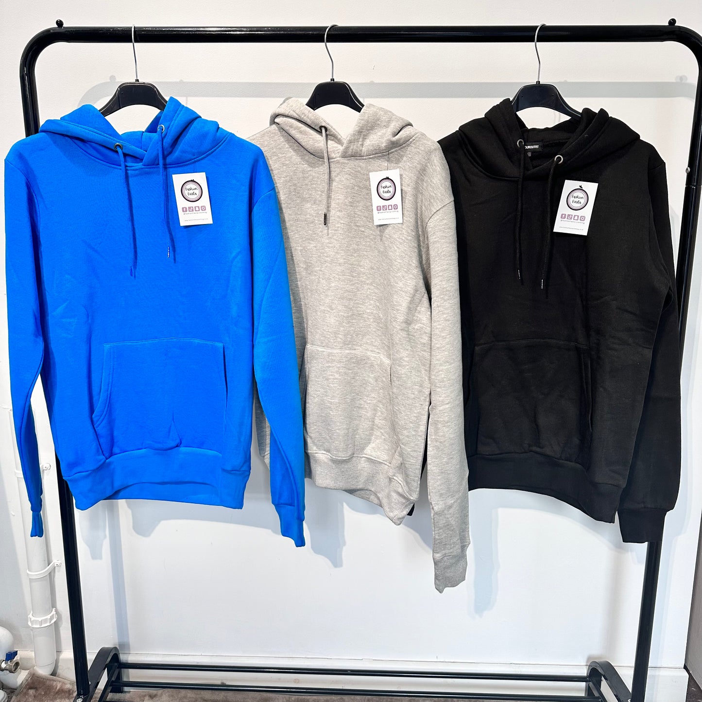 1523 - PLAIN HOODIE