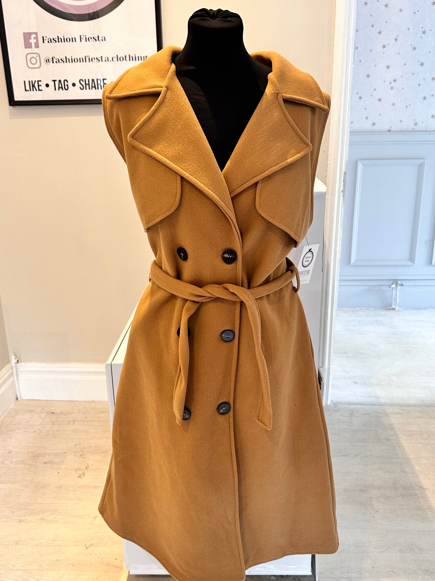 1396 - BUTTON DETAIL LONG WAISTCOAT WITH BELT