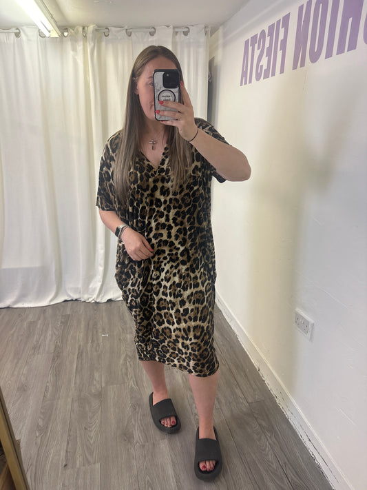 1927 - V Neck Leopard Print Dress